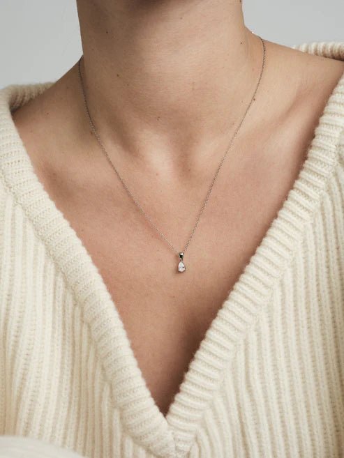 Jewellery Safe for Water: What You Can Actually Wear - Moonela UK