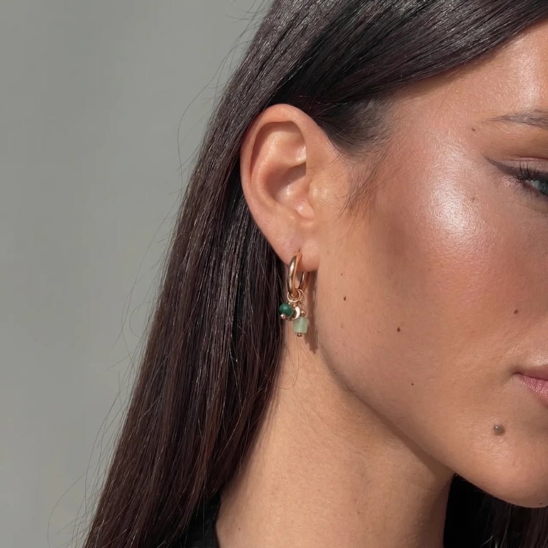 Pendientes Aro Charm - Sabiduría Ónix Verde Oro