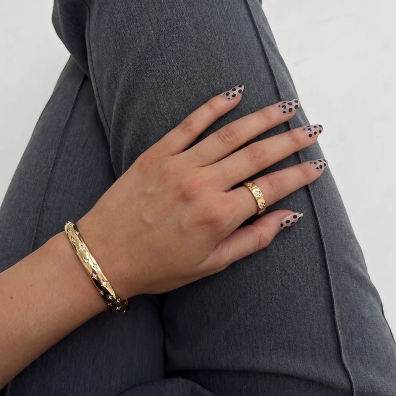 Anillo Trébol - Alianza Pavé Circonita Oro