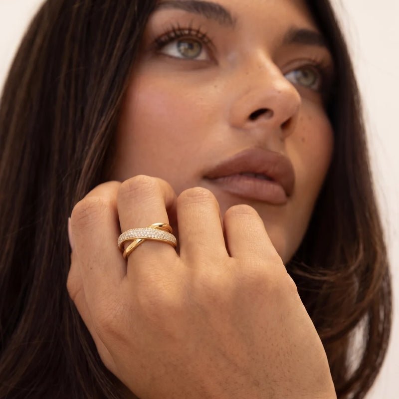 Anillo Cóctel Crossover - Medio Pavé Cúpula Circonita